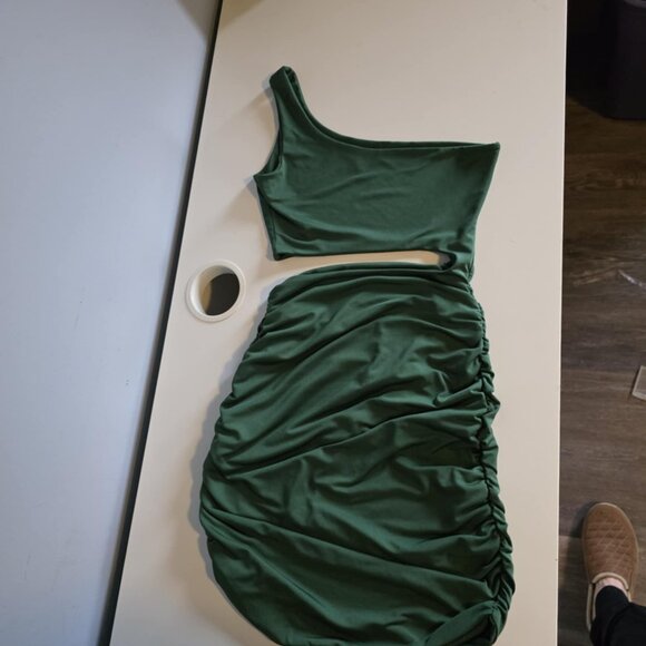 EUC One Shoulder Halter Style open mid-riff Dress - Picture 4 of 5